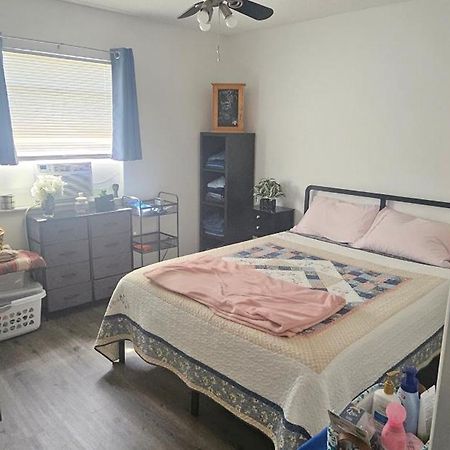 Sebastian Gardens Inn & Suites ภายนอก รูปภาพ